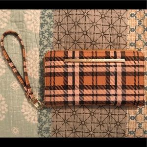 NWOT! Black & Yellow Plaid Steve Madden Wristlet